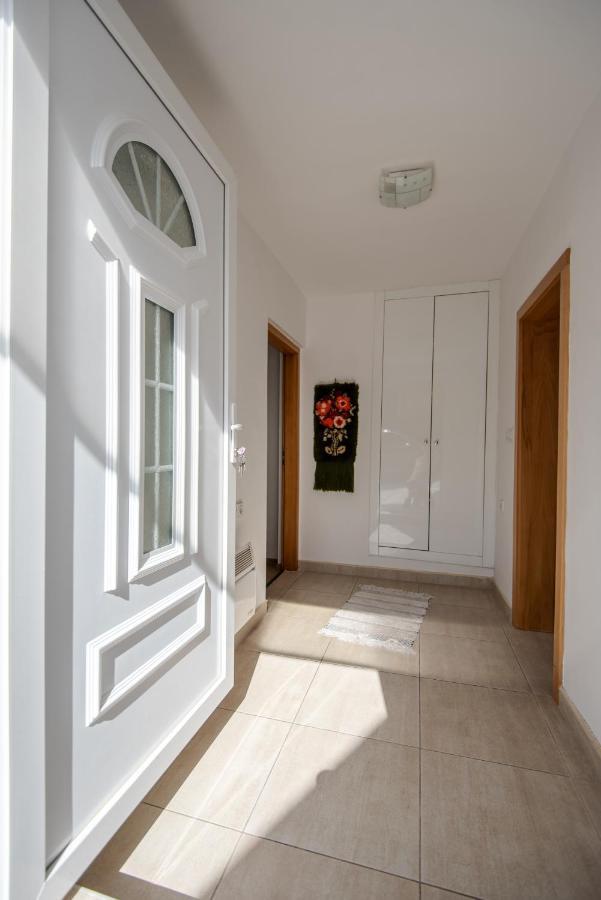 Apartman Mira SJJ Exterior photo