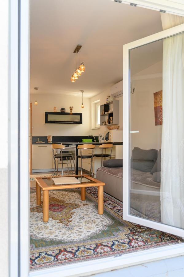 Apartman Mira SJJ Exterior photo