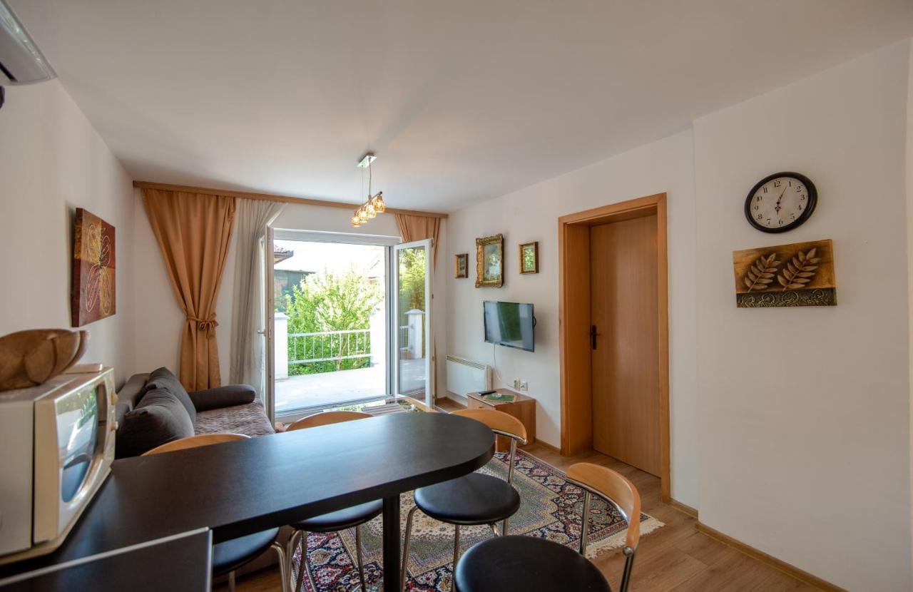 Apartman Mira SJJ Exterior photo
