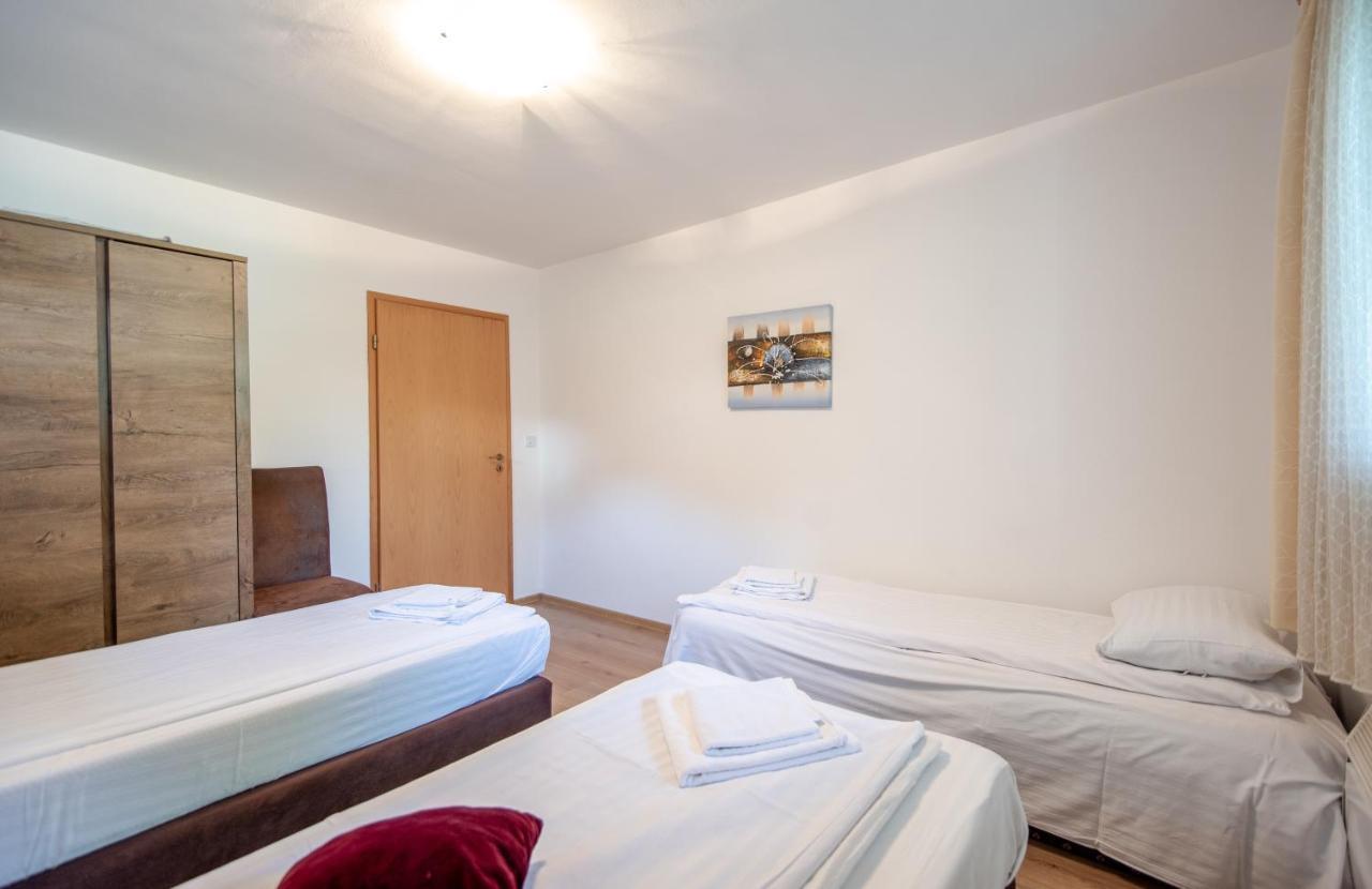 Apartman Mira SJJ Exterior photo